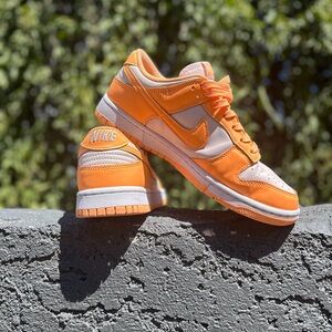 Nike dunk low peach cream